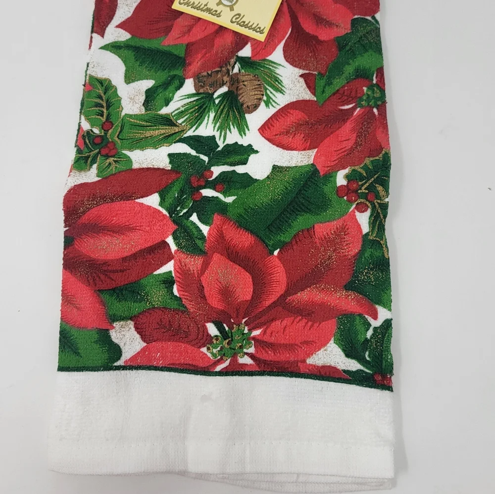 Bundle of Kitchen Towels and Pot‎ Holder Christmas Themed New